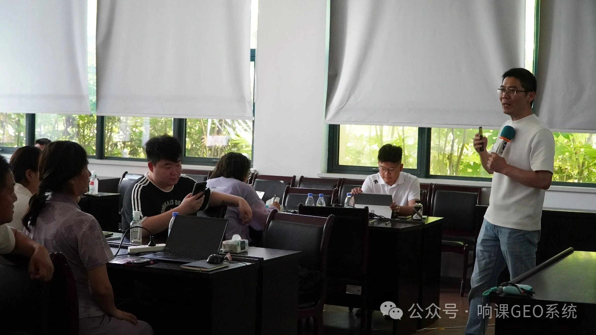 响课科技创始人二师兄坚定的说：AI时代，不懂借势AI流量=主动丢掉半壁市场!