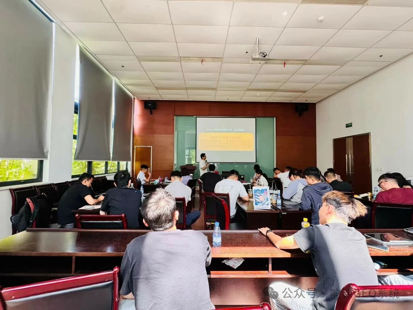 近日GEO公开课上，响课科技创始人二师兄分享了：从AI搜索逻辑到GEO落地实战的全流程